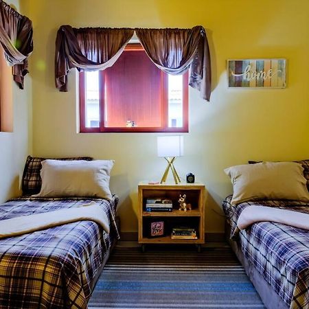Iona'S Home: Vibrant 2Bedroom Home Near Βίλλεμσταντ Εξωτερικό φωτογραφία