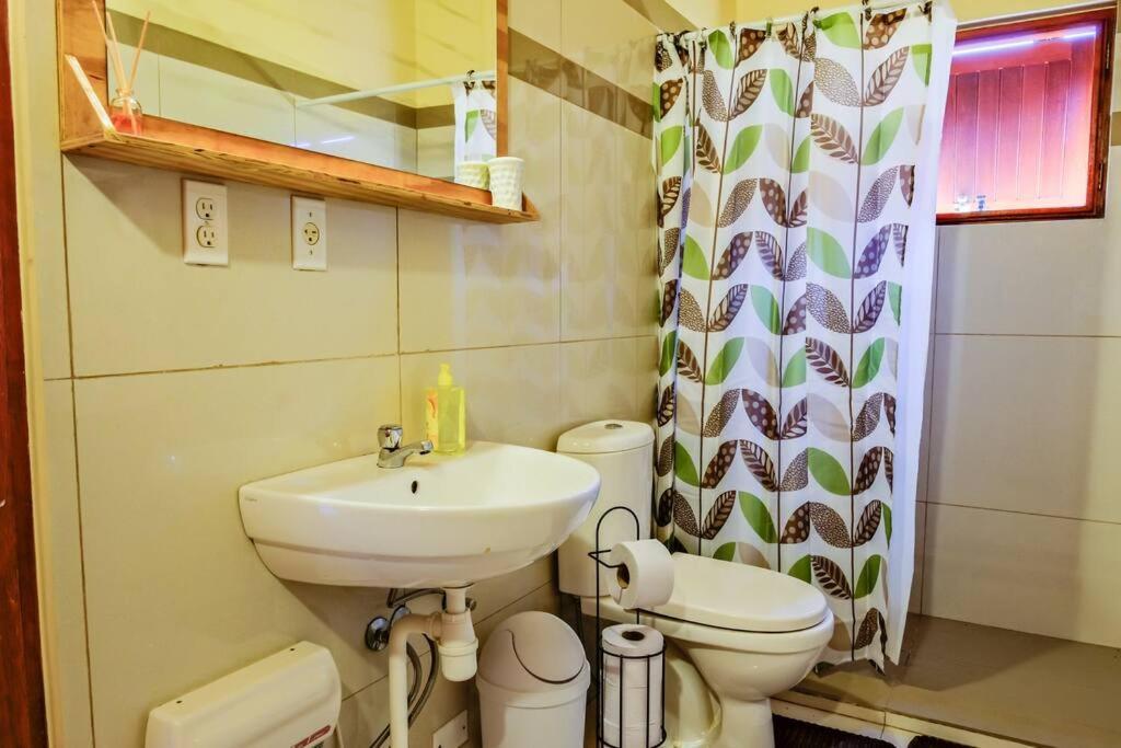 Iona'S Home: Vibrant 2Bedroom Home Near Βίλλεμσταντ Εξωτερικό φωτογραφία