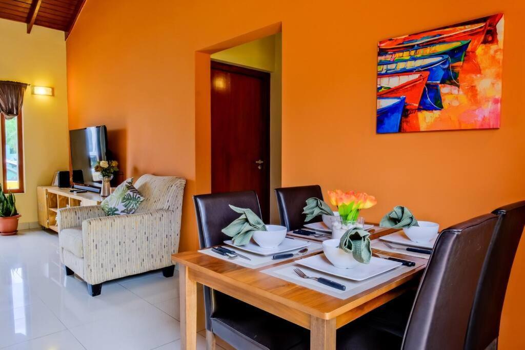 Iona'S Home: Vibrant 2Bedroom Home Near Βίλλεμσταντ Εξωτερικό φωτογραφία